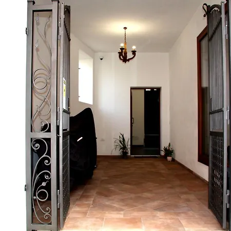 Central Dorgali Guest House 3* 多尔加利