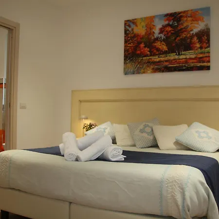 Central Dorgali Guest House 招待所