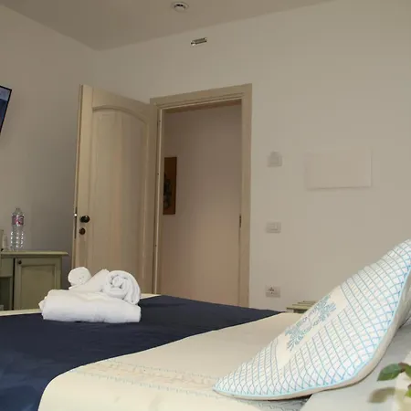 Central Dorgali Guest House 招待所