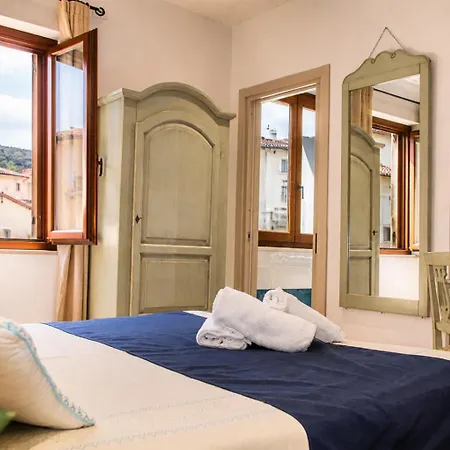 Gasthuis Central Dorgali Guest House 3*